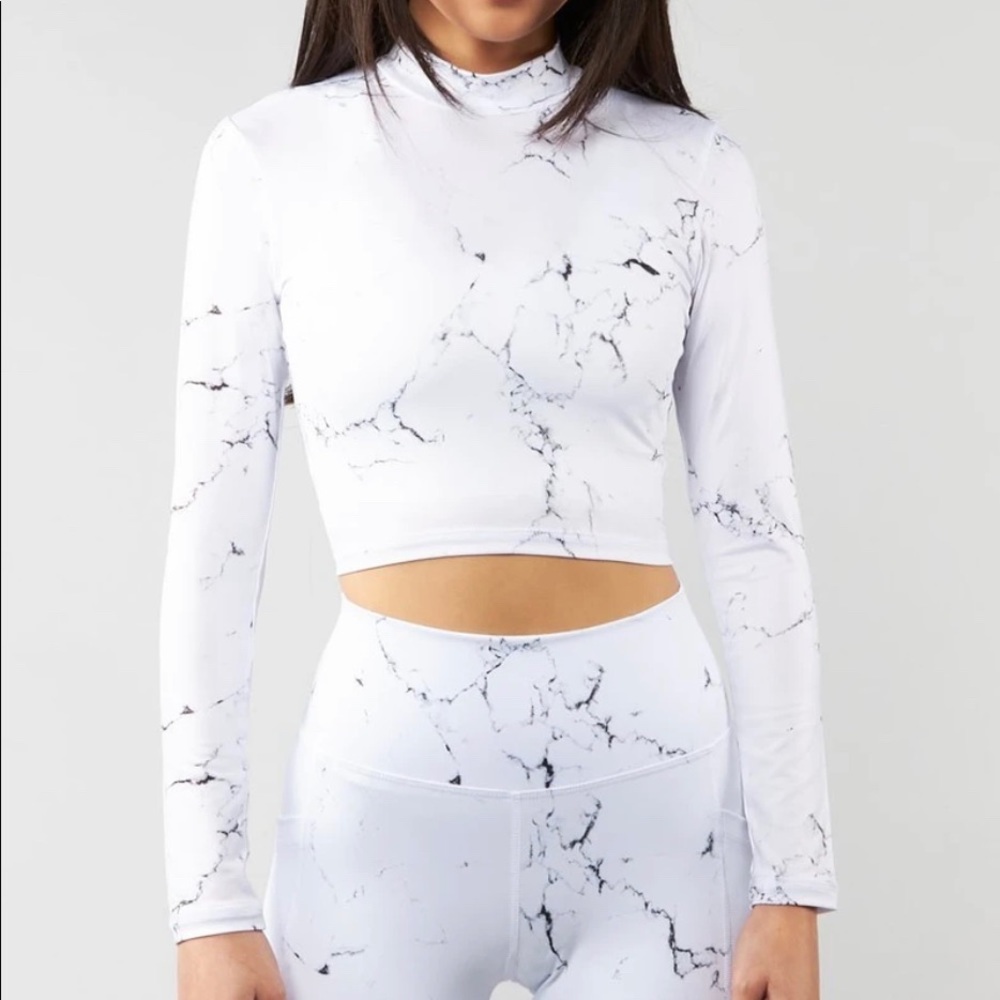 Buffbunny Limitless Mock Neck Top - White Marble , size medium